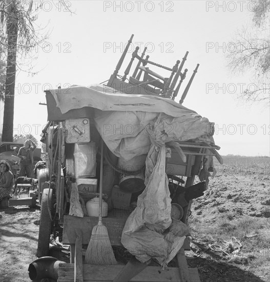 Migrant family outfit on U.S. 99 between Bakersfield, California, and the Ridge.