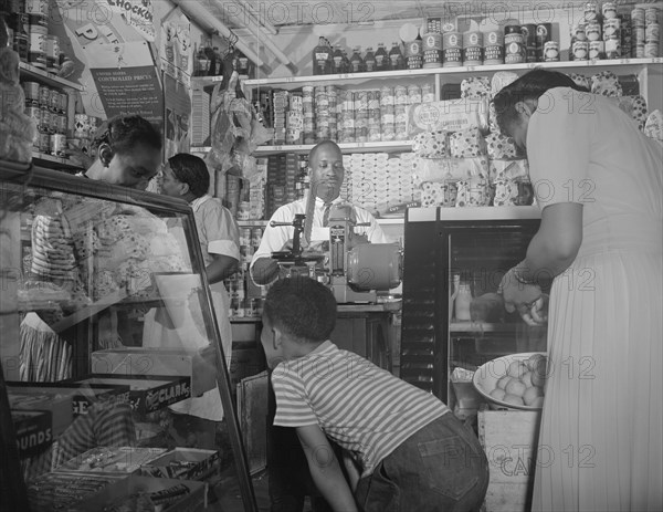 Washington, D.C. Grocery store owned by Mr. J. Benjamin, on Saturday afternoon.