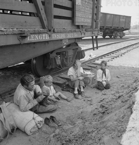 Family who traveled by freight train. Washington, Toppenish, Yakima Valley.