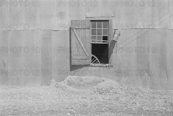 Tin wall of the cotton gin building. Vicinity of Moundville, Alabama.