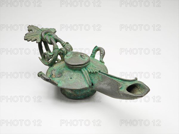 Roman Oil Lamp Found in Sri Lanka, c. 1st/2nd century.