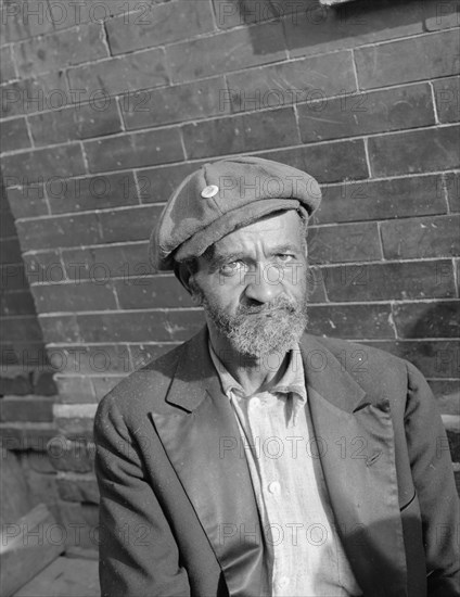 Washington, D.C. An old peanut vendor on Seaton Road.