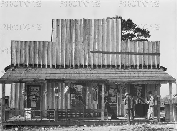 Store with false front. Vicinity of Selma, Alabama.