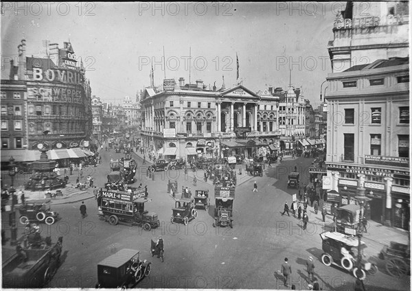 Piccadilly Circus, City of Westminster, London, 1911. Creator: Unknown.