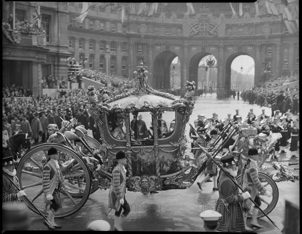 Coronation of Queen Elizabeth II, Admiralty Arch, The Mall, City of Westminster, London, 1953. Creator: Ministry of Works.