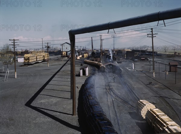 At the Santa Fe R.R. tie plant, Albuquerque, New Mexico, 1943. Creator: Jack Delano.