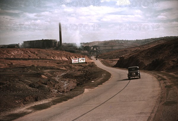 Copper mining and sulfuric acid plant, Copperhill, Tenn., 1940. Creator: Marion Post Wolcott.