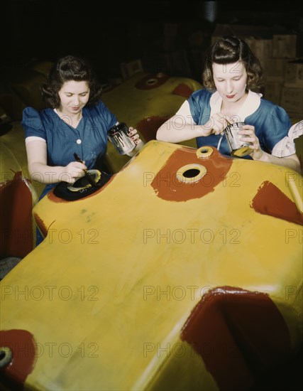 Women war workers, (1942?). Creator: Alfred T Palmer.