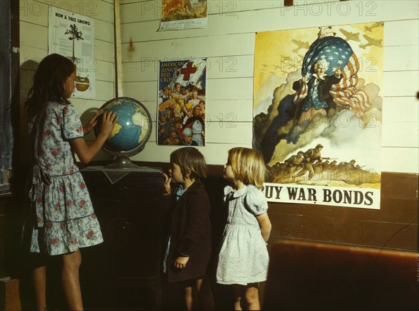 Rural school children, San Augustine County, Texas, 1943. Creator: John Vachon.