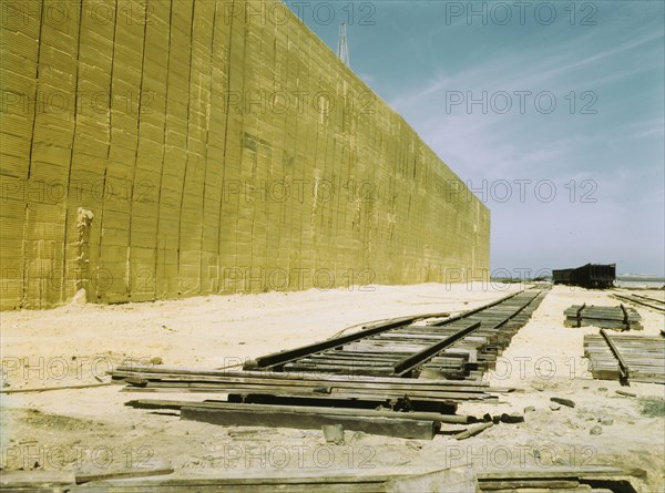 Sulphur vat 60 feet high, Freeport Sulphur Co., Hoskins Mound, Texas, 1943. Creator: John Vachon.