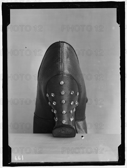 Shoe, between 1909 and 1914.