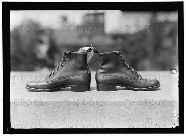 Shoes, between 1909 and 1914.