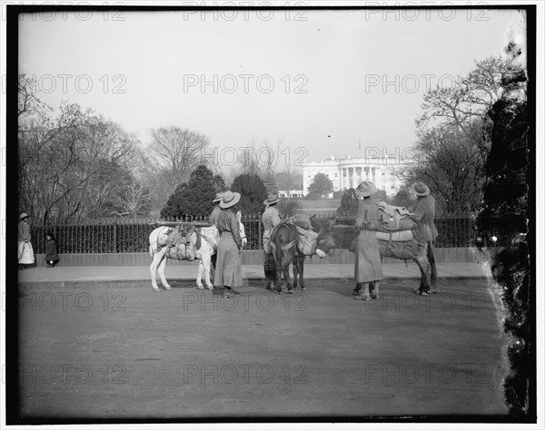 White House, between 1910 and 1920.