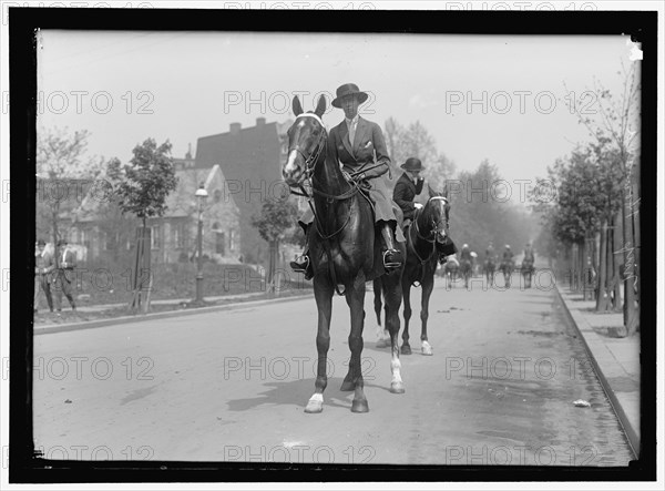 Mrs. Howard, between 1909 and 1923. Creator: Harris & Ewing.