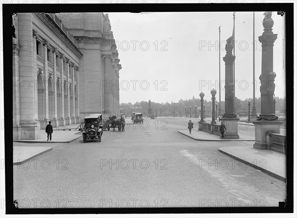 Union Station, between 1911 and 1917.