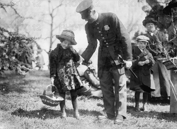 Easter Egg Rolling, White House, 1911.