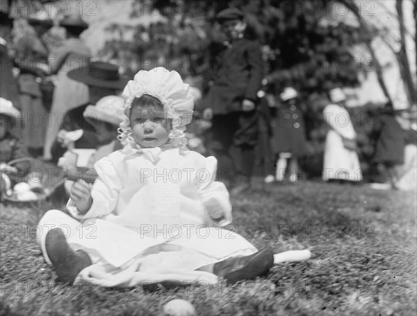 Easter Egg Rolling, White House, 1911.