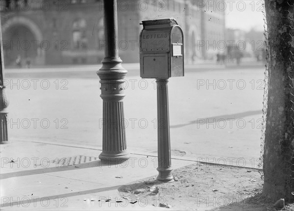 Post office Department Mail Box, 1911. [USA].