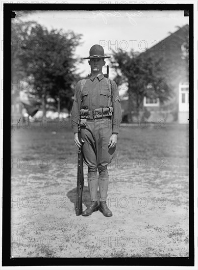 Engineer Corps, between 1910 and 1917. US army personnel.