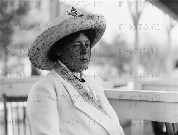 Horse Shows. Mrs. J.W. Converse, 1912.