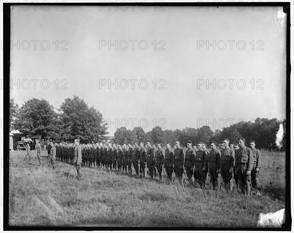 Colonial Rifles, between 1910 and 1920. US army personnel.