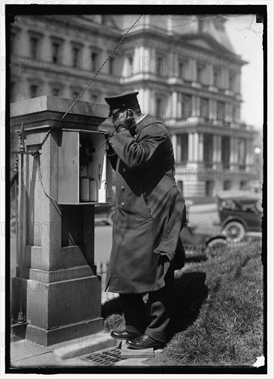 White House call box, between 1914 and 1918.