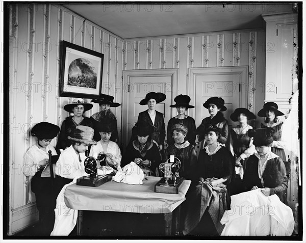 Women at French Embassy, between 1910 and 1920.