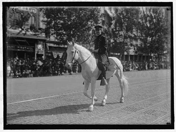 Parade On Pennsylvania Ave, between 1910 and 1921.