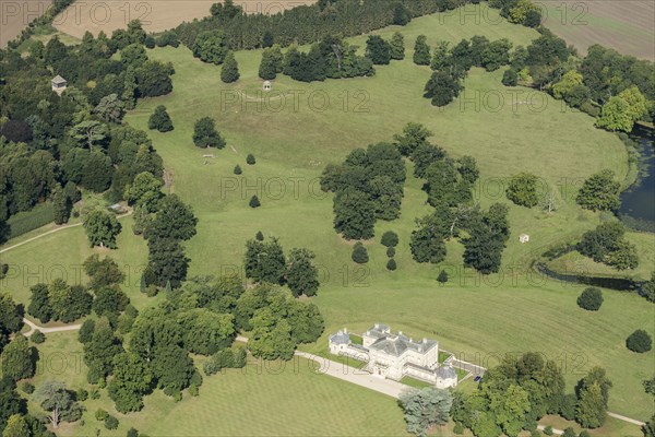 Buckland House, Exedra and Rotunda, Oxfordshire, 2016.