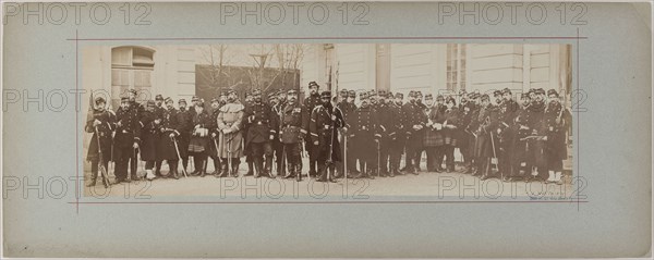 Panorama: group portrait of soldiers, 1870.