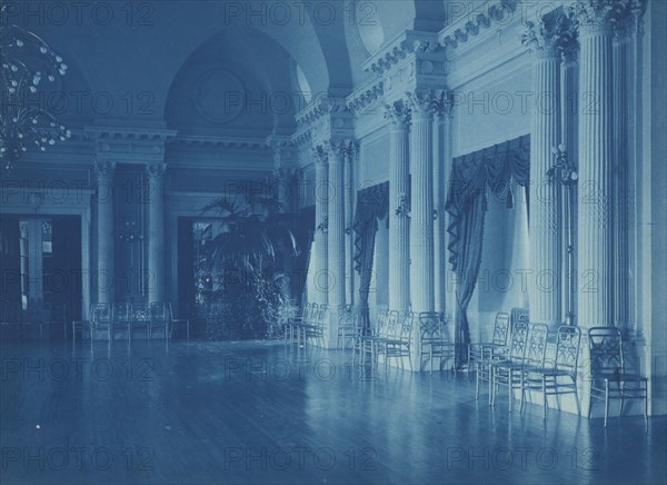 Willard Hotel ballroom, between 1901 and 1910.