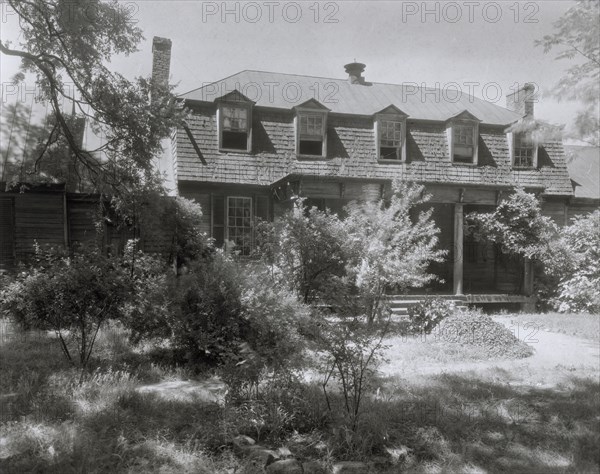 Pride's Tavern, Dinwiddie County, Virginia, 1933.