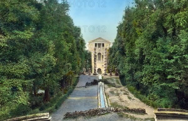 Villa Aldobrandini, Frascati, Lazio, Italy, 1918. Creator: Frances Benjamin Johnston.