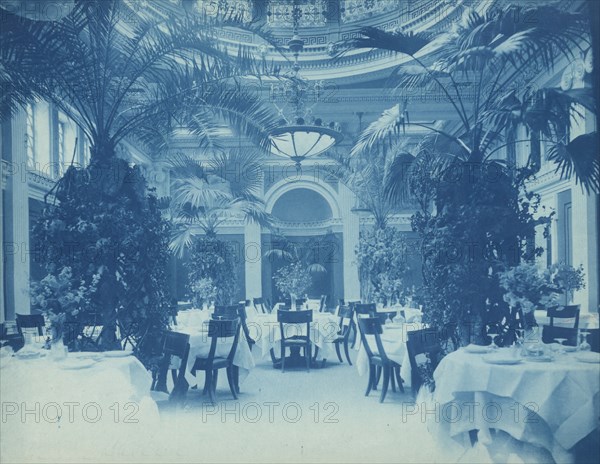 Willard Hotel - dining room, between 1901 and 1910.