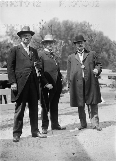 Horse Shows - Judge W.H. Moore; Gen. N.A. Miles; P.V. Degraw, 1911.