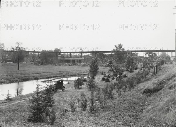Willliamsbridge to Gun Hill Road, Bronx, New York, c1920. Bronx River Parkway elevated railway bridge.