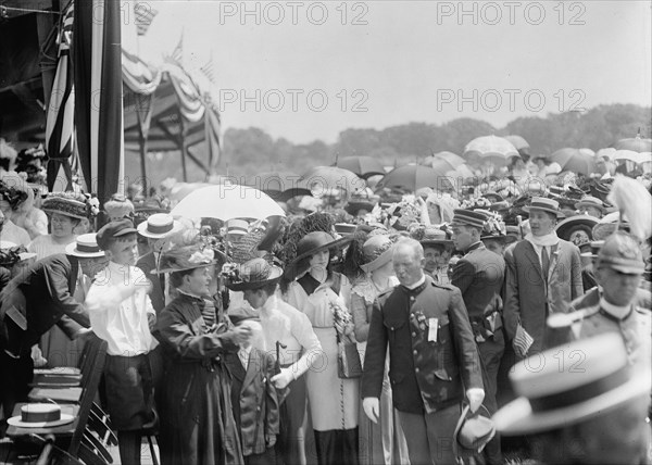 Military Field Mass By Holy Name Soc. of Roman Catholic Church, 1910. Creator: Harris & Ewing.