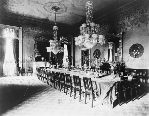 State dining room in the White House, between 1889 and 1906.