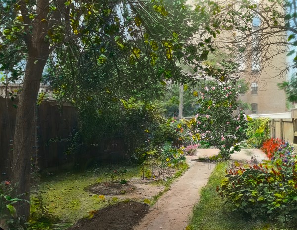 Unidentified city garden, probably in New York, New York, c1922.