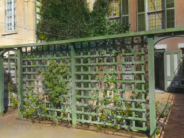 Unidentified townhouse garden, probably in New York, New York, c1922.