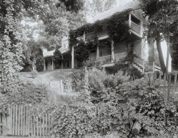 Michie's Old Tavern, Charlottesville, Albemarle County, Virginia, 1933.