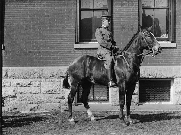 Lt. Victor S. Foster, 15th Cav., U.S.A., at Fort Myer, on 'Ace of Diamonds', 1911.