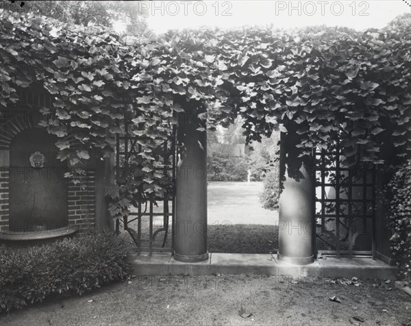 East Hampton Free Library, 159 Main Street, East Hampton, New York, c1915.