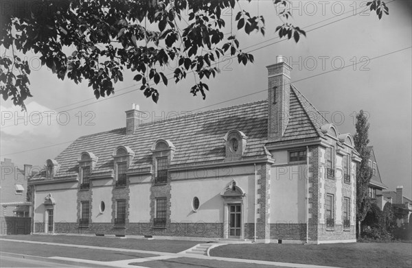 Residence at 1700 East 7th Avenue, Denver, Colorado, J. B. Benedict, architect, 1923.