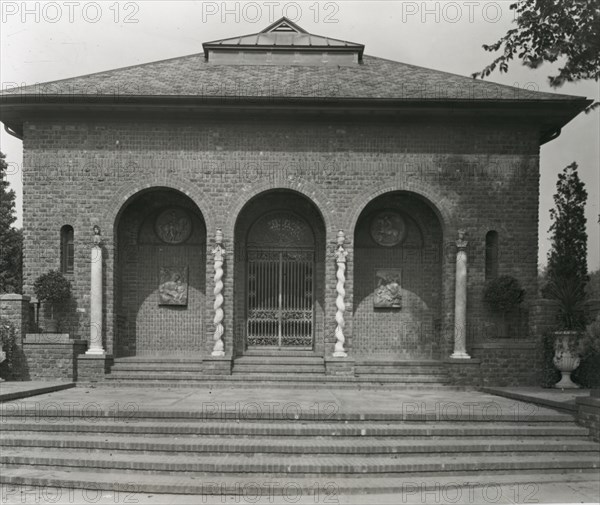 Samuel Longstreth Parrish Art Museum, 25 Jobs Lane, Southampton, New York, c1915.