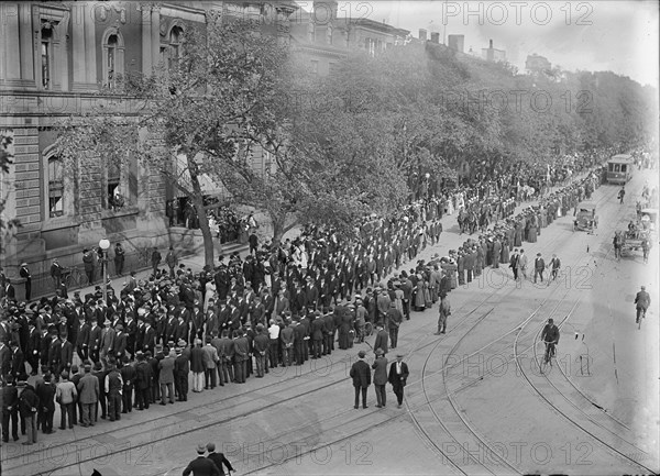 Schley, Winfield Scott, Rear Admiral, U.S.N. - Funeral, St. John's Church. Procession, 1911.