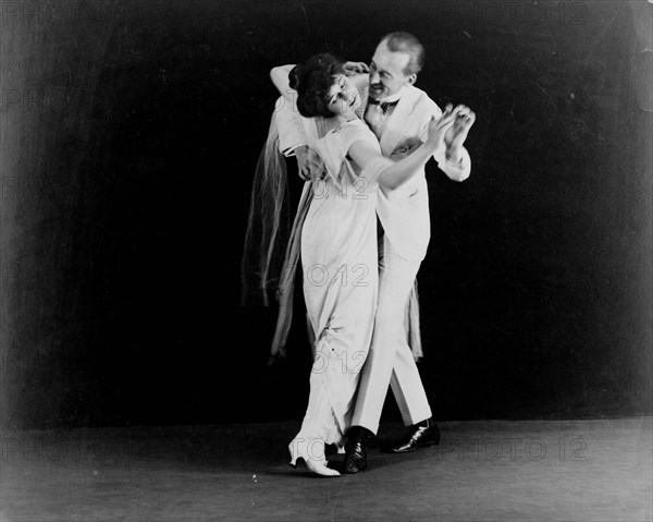 Irene and Vernon Castle, full-length, in dancing position, between 1910 and 1918. Creator: Frances Benjamin Johnston.