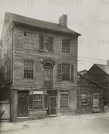 Spanish priest's house, 311-313 Market Street, Natchez, Adams County, Mississippi, 1938.