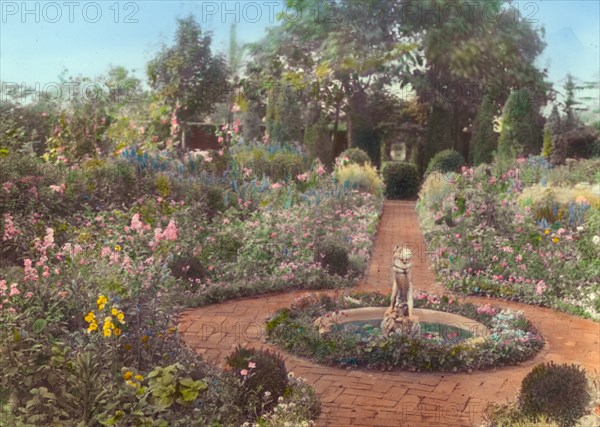 Gardenside, Frederick Augustus Snow house, Ox Pasture Road, Southampton, New York, c1914. Creator: Frances Benjamin Johnston.