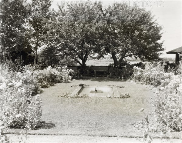 Indian Ridge, Dr. Francis Bishop Harrington house, 166 Argilla Road, Ipswich, Massachusetts, 1926. Creator: Frances Benjamin Johnston.